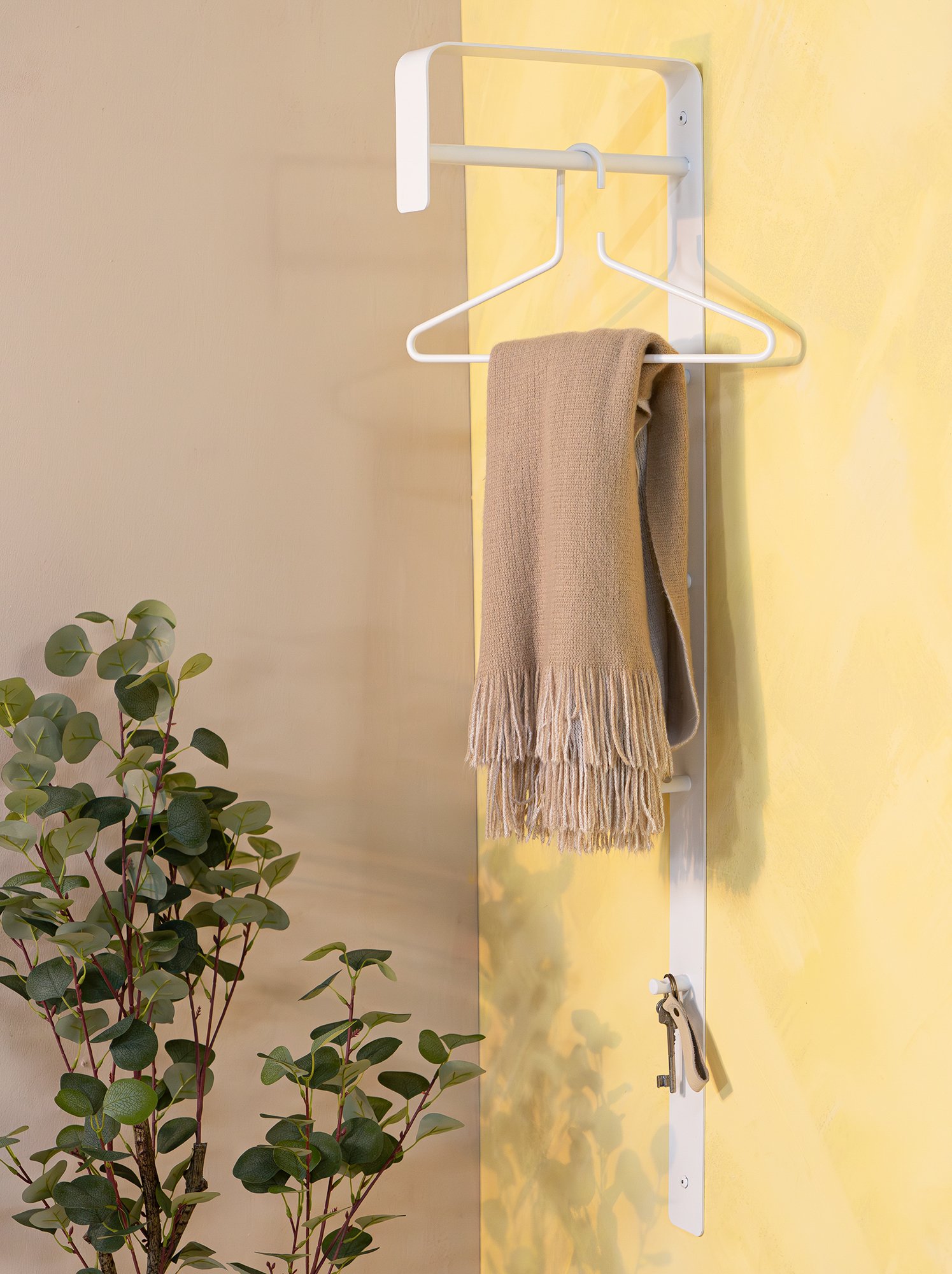 Spinder Design Wandgarderobe Arcus Bar Weiß