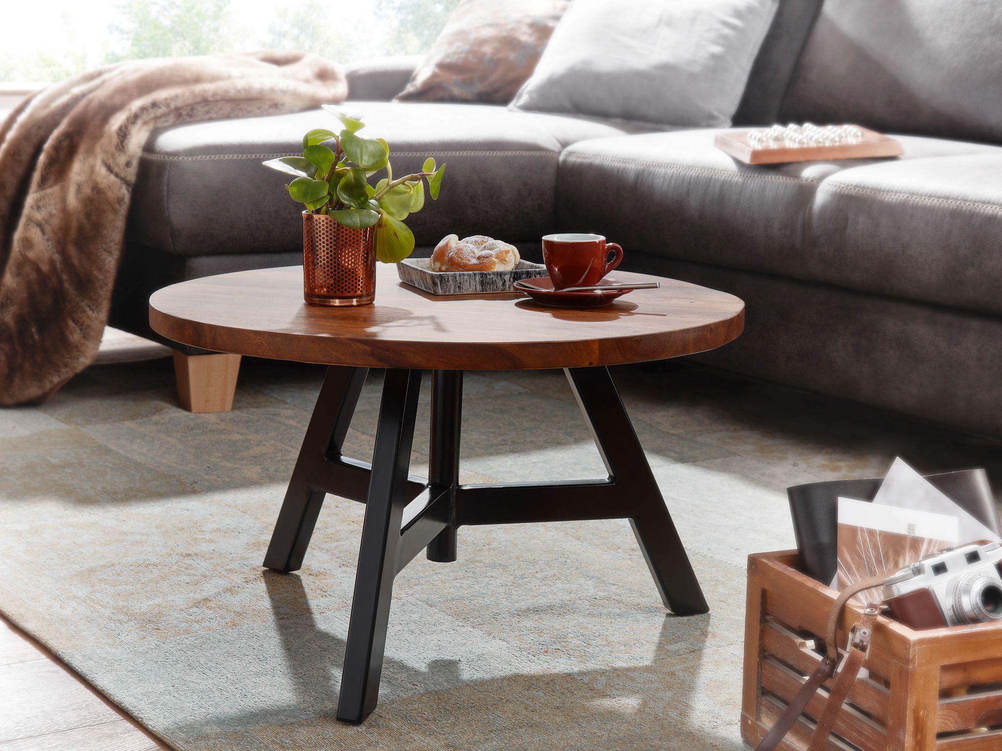 Couchtisch Nesjar Massivholz Dunkelbraun Ø 60 cm