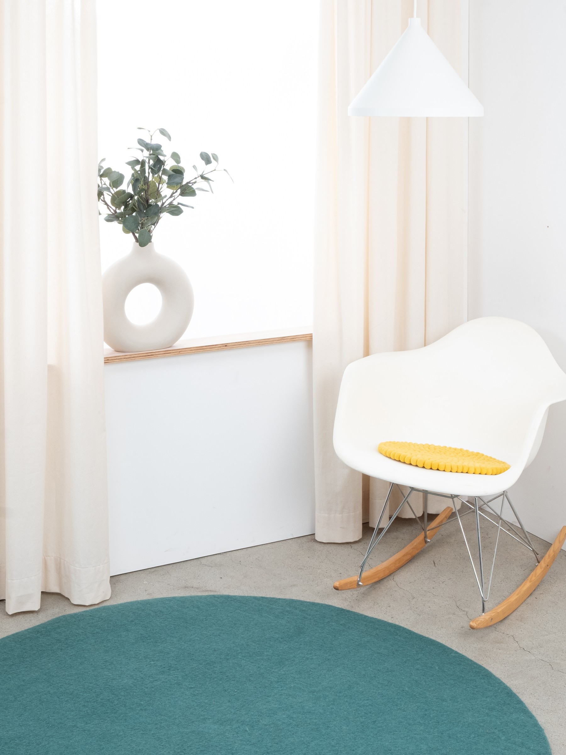 myfelt Kira Filzkugel-Sitzauflage Gelb Ø 36 cm