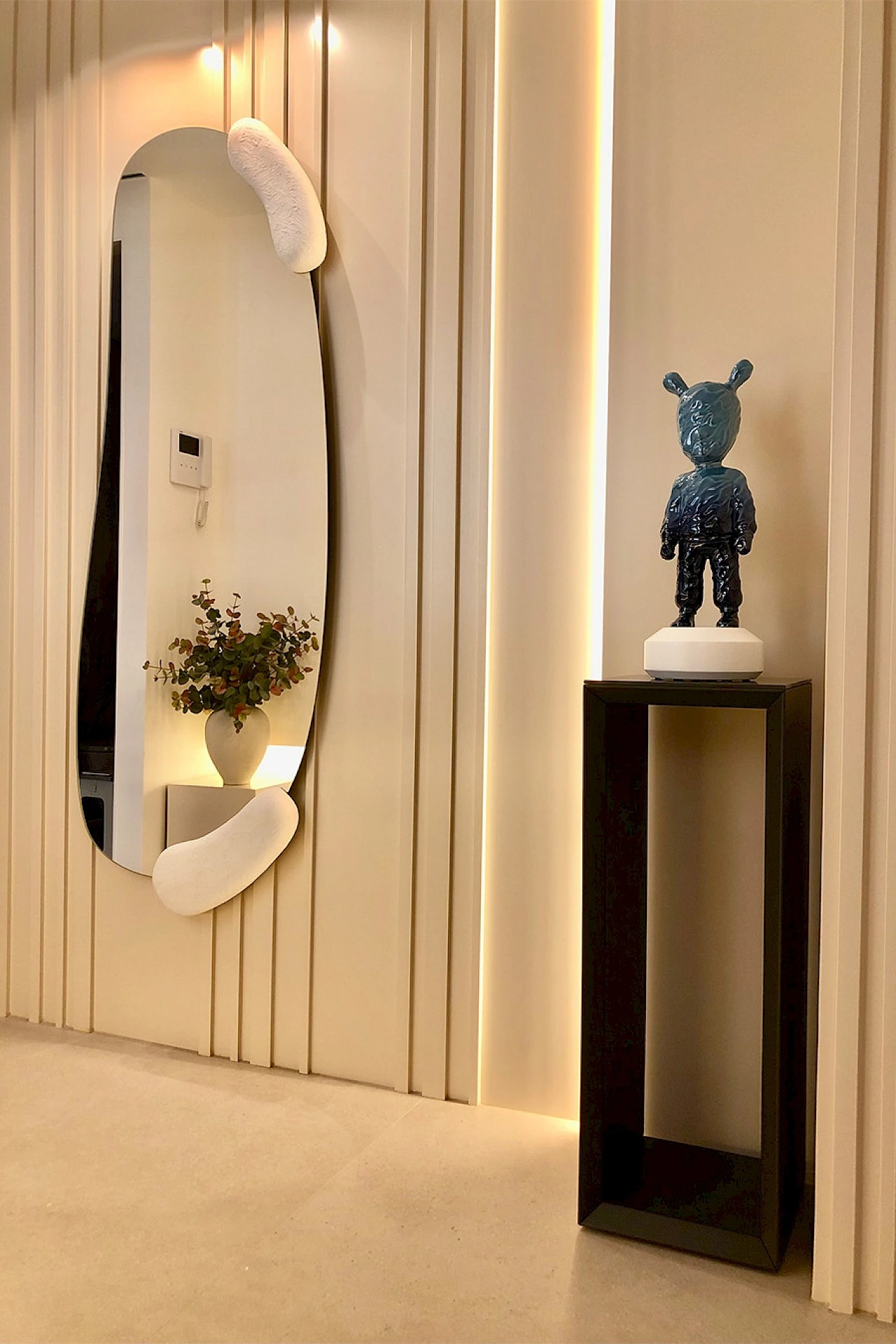 deKnudt Calco White  Hall – Raumansicht 4