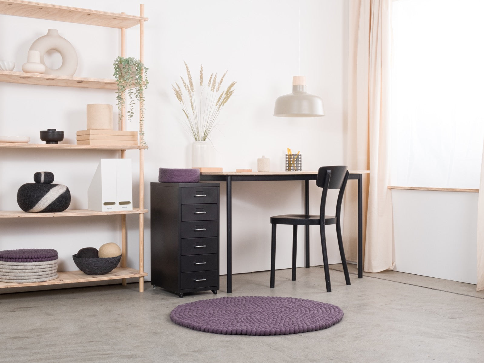 myfelt Frida Filzkugelteppich Violett rund Ø 70 cm