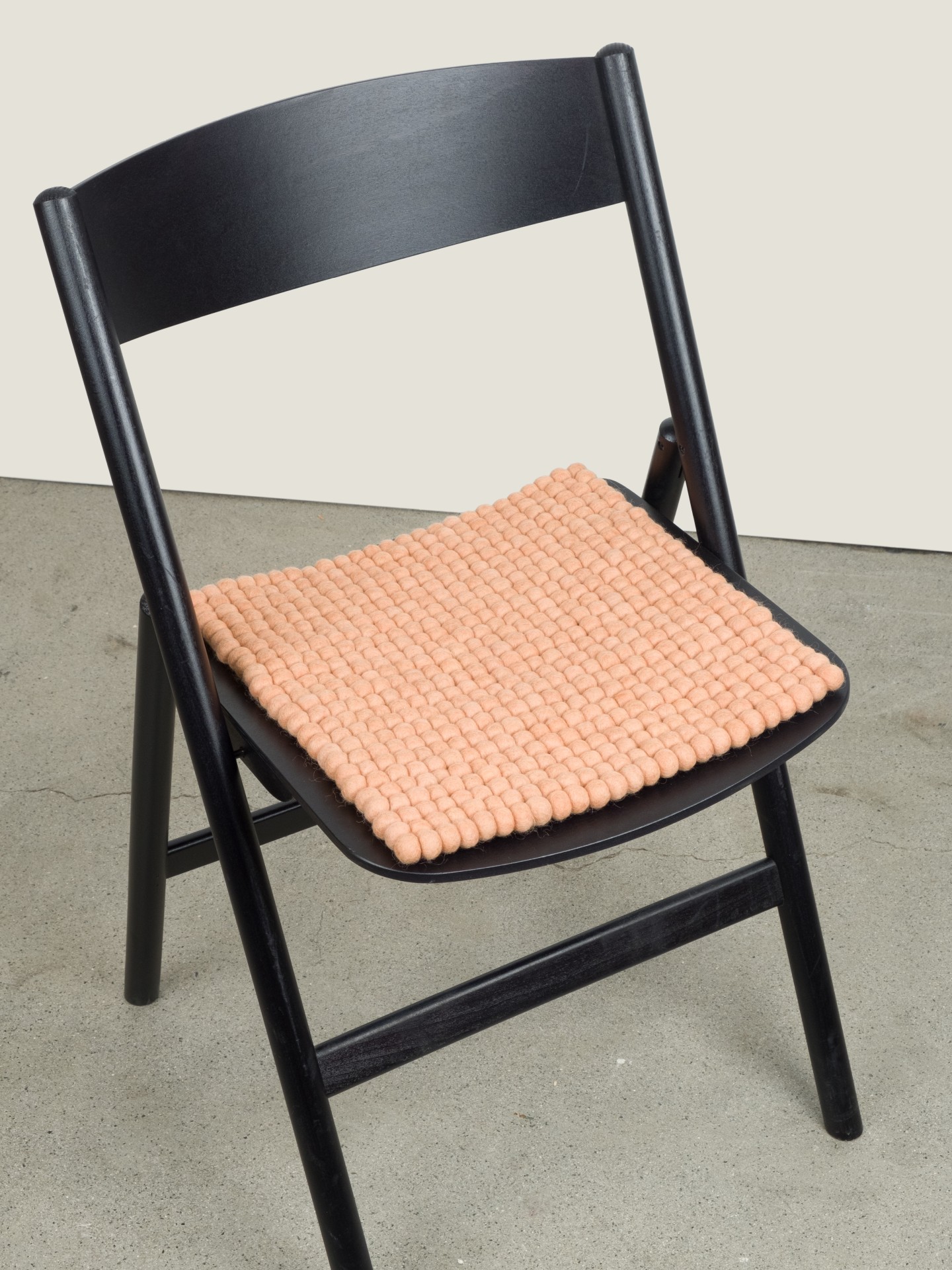 myfelt Merle - Filzkugel Sitzauflage quadratisch