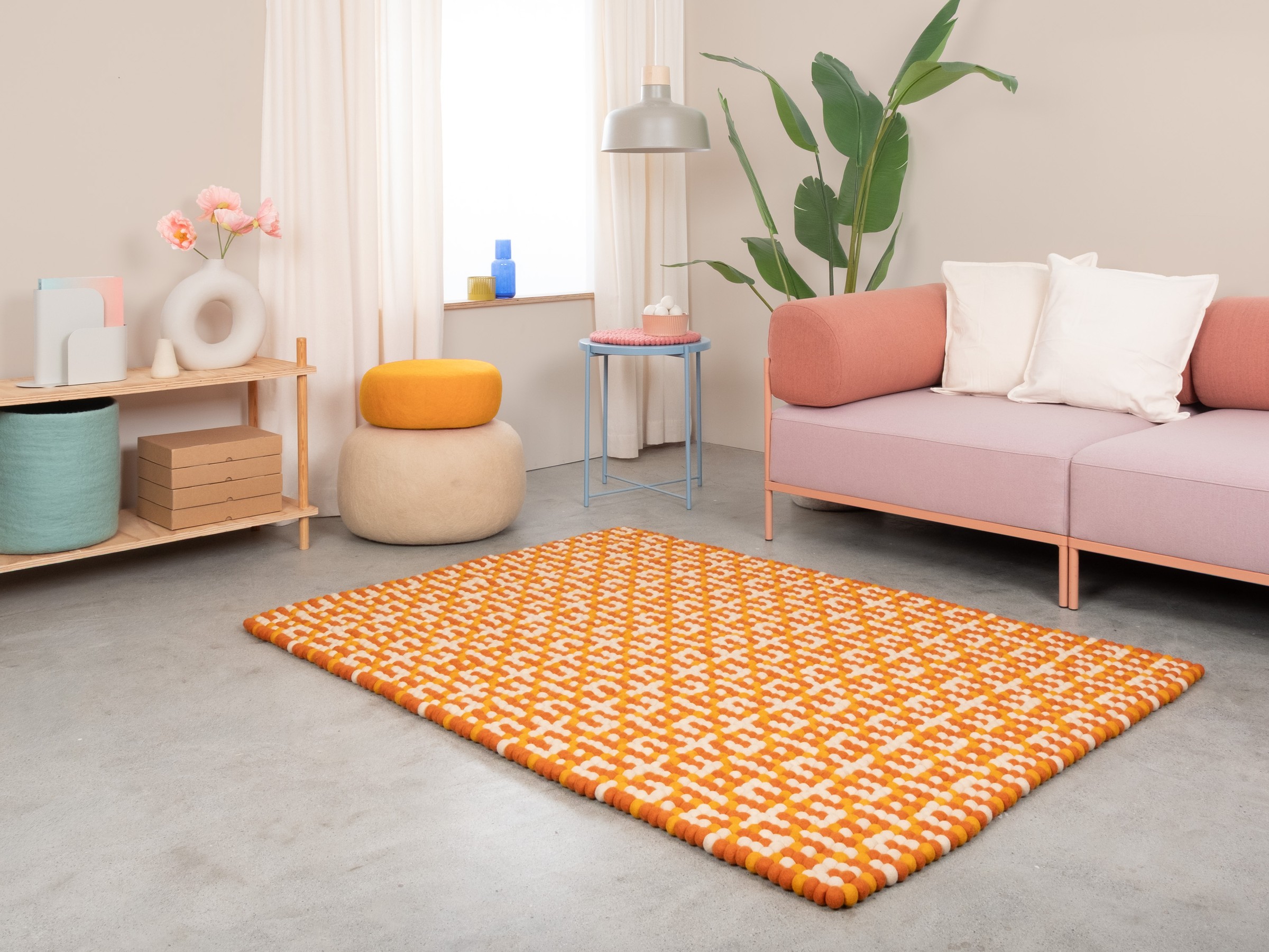 myfelt Lucia Filzkugelteppich Orange rechteckig 70 x 100 cm