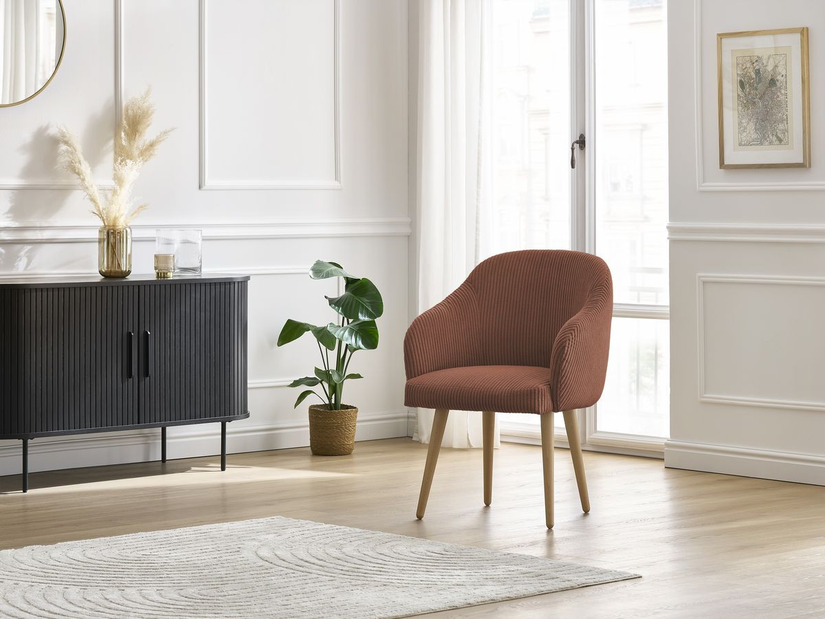 Bobochic Sophie Esszimmerstuhl mit skandinavischen Holzbeinen Cordsamt Orange