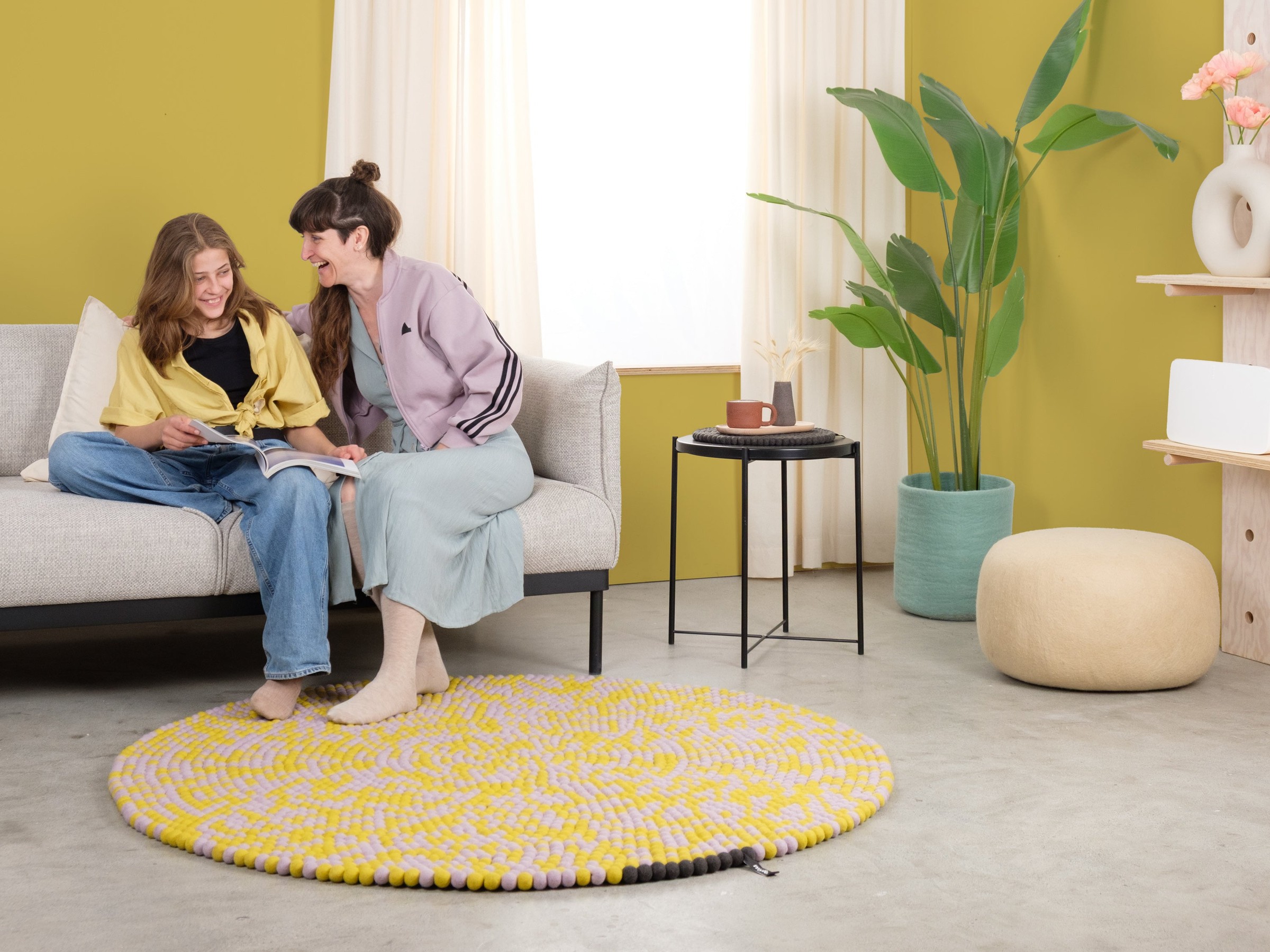 myfelt Zest Filzkugelteppich Flieder rund Ø 140 cm