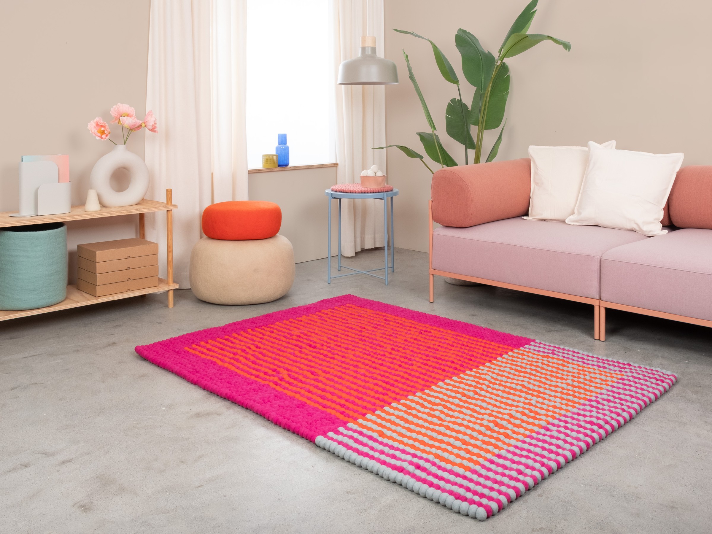 myfelt Tahiti Filzkugelteppich Koralle rechteckig 70 x 100 cm