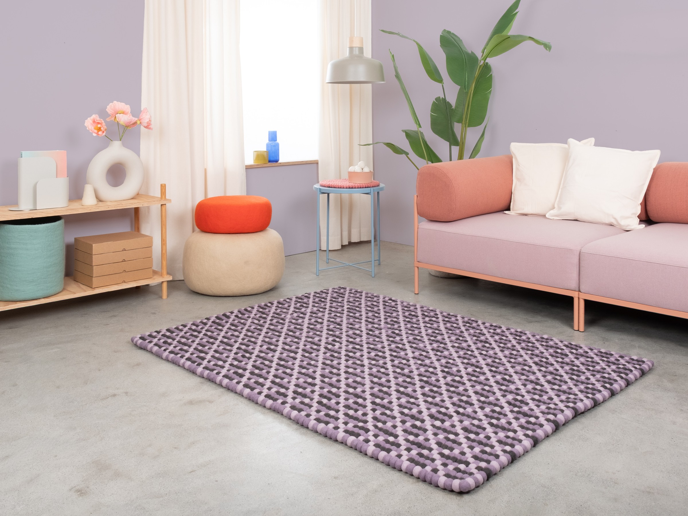myfelt Maria Filzkugelteppich Flieder rechteckig 70 x 100 cm