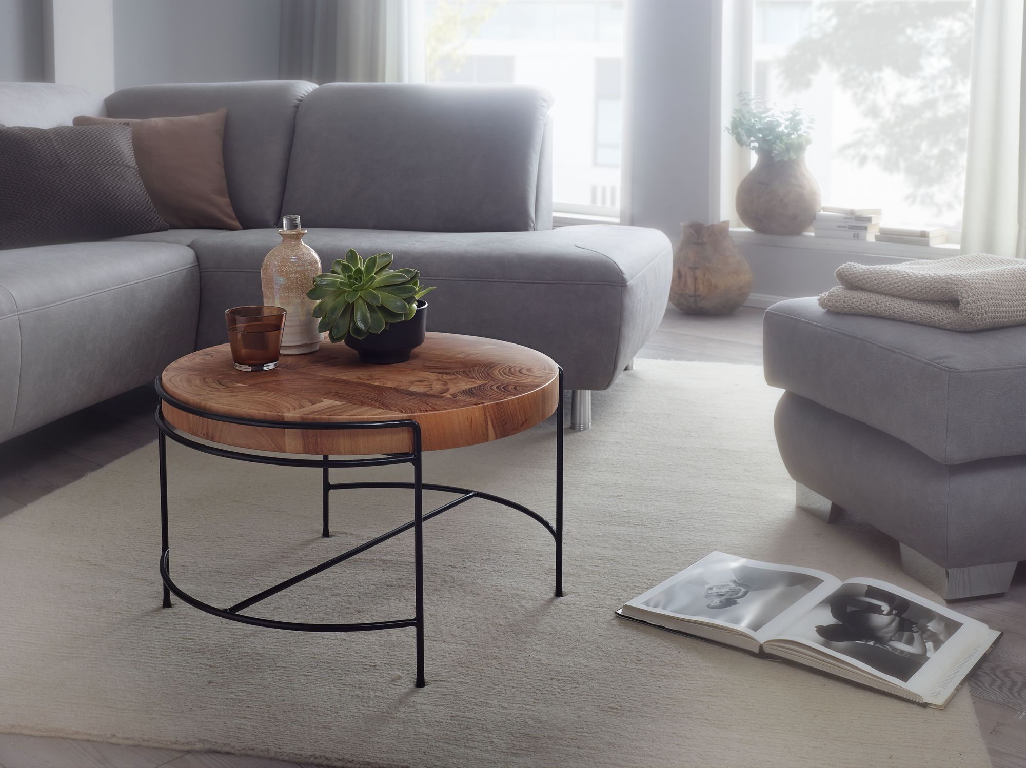 Couchtisch Famjin Akazie Massivholz Braun Ø 62 cm