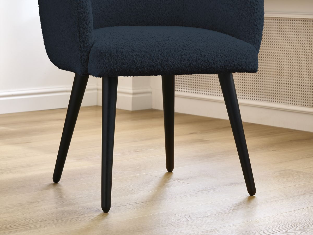 Bobochic Sophie Esszimmerstuhl 4er-Set mit skandinavischen Beinen, schwarz Bouclé-Stoff Dunkelblau