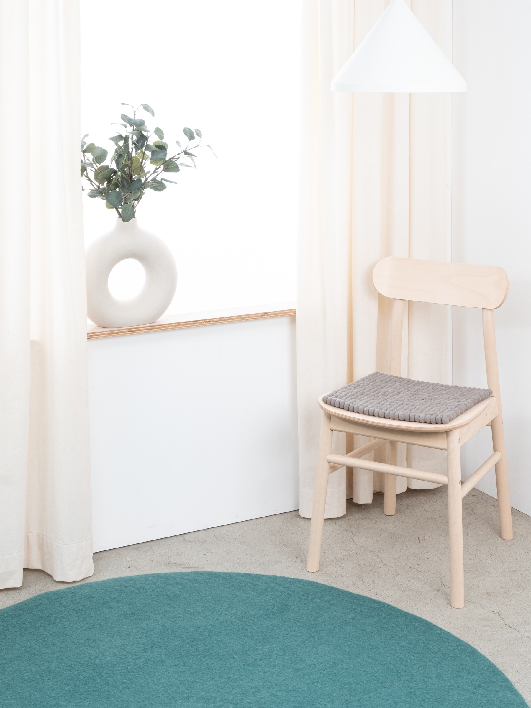 myfelt Kian Filzkugel-Sitzauflage Grau 36 x 36 cm
