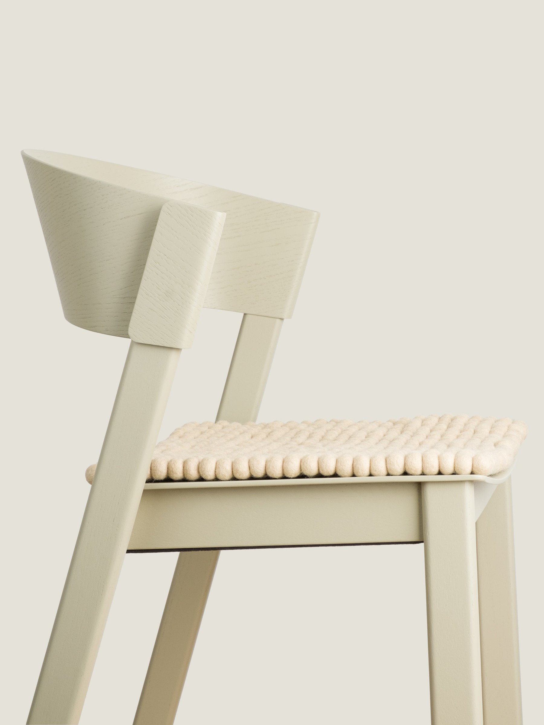 myfelt Levi Filzkugel-Sitzauflage Beige 36 x 36 cm
