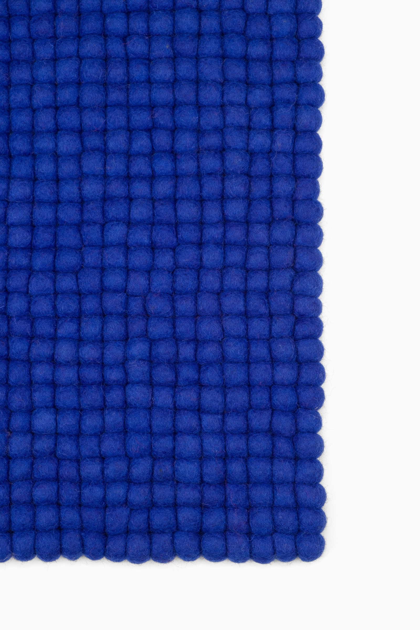 myfelt Isa Filzkugel-Sitzauflage Royalblau 36 x 36 cm