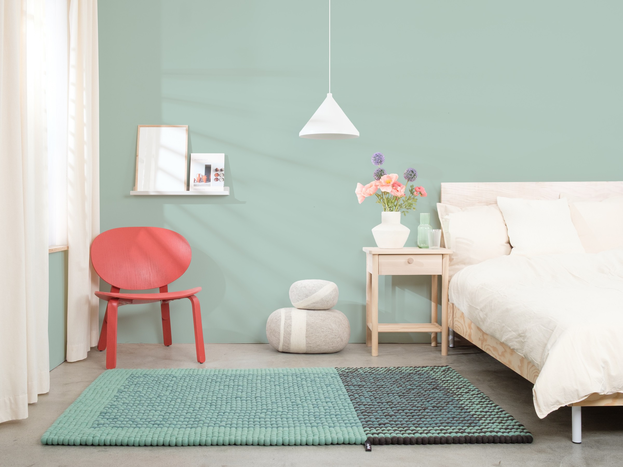 myfelt Yukon Filzkugelteppich Blau rechteckig 70 x 100 cm