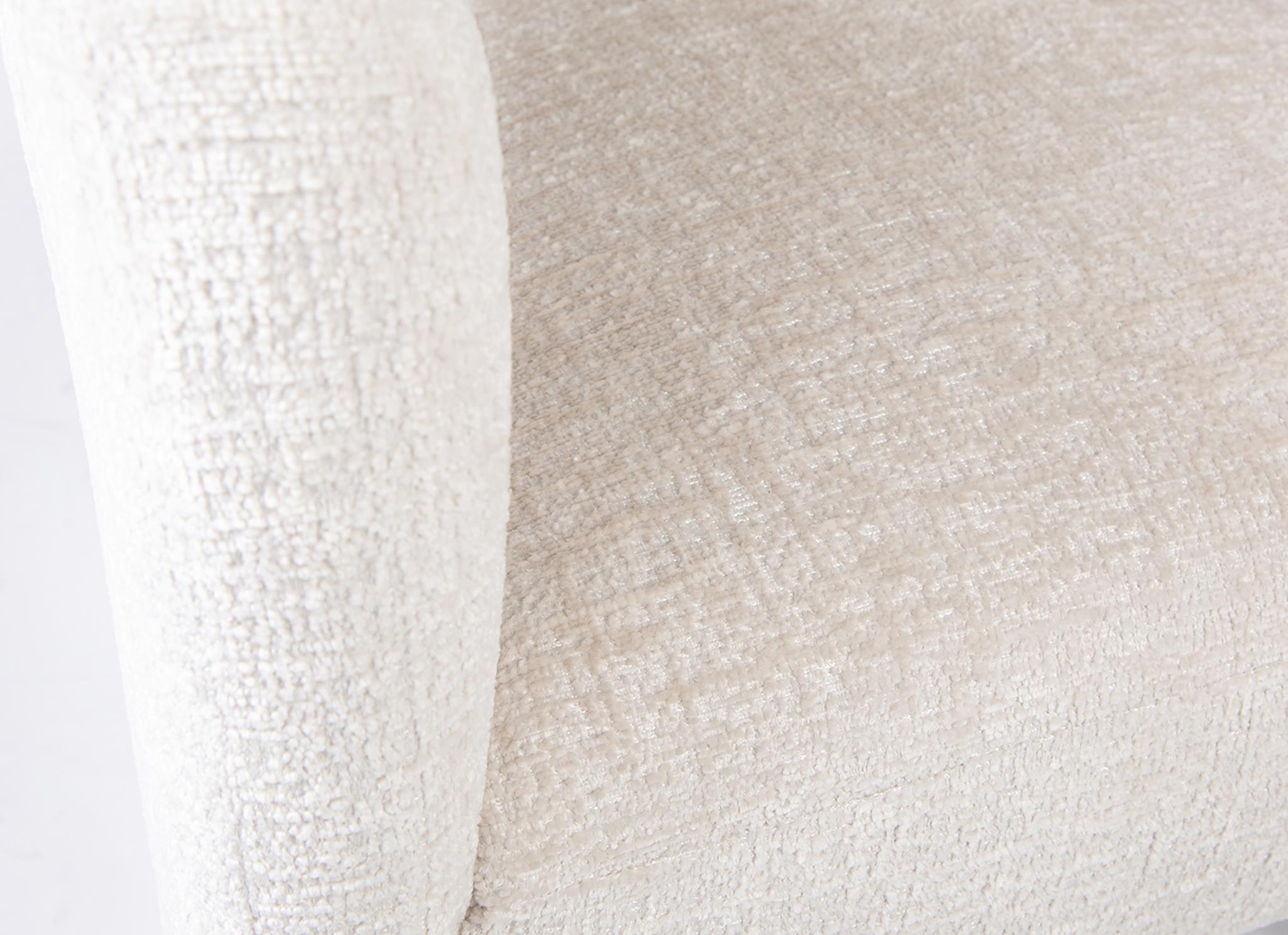 Livin Hill Set Avola: Esstisch 127 cm + 4× Polsterstuhl Leith Hellbeige, Tisch Walnuss