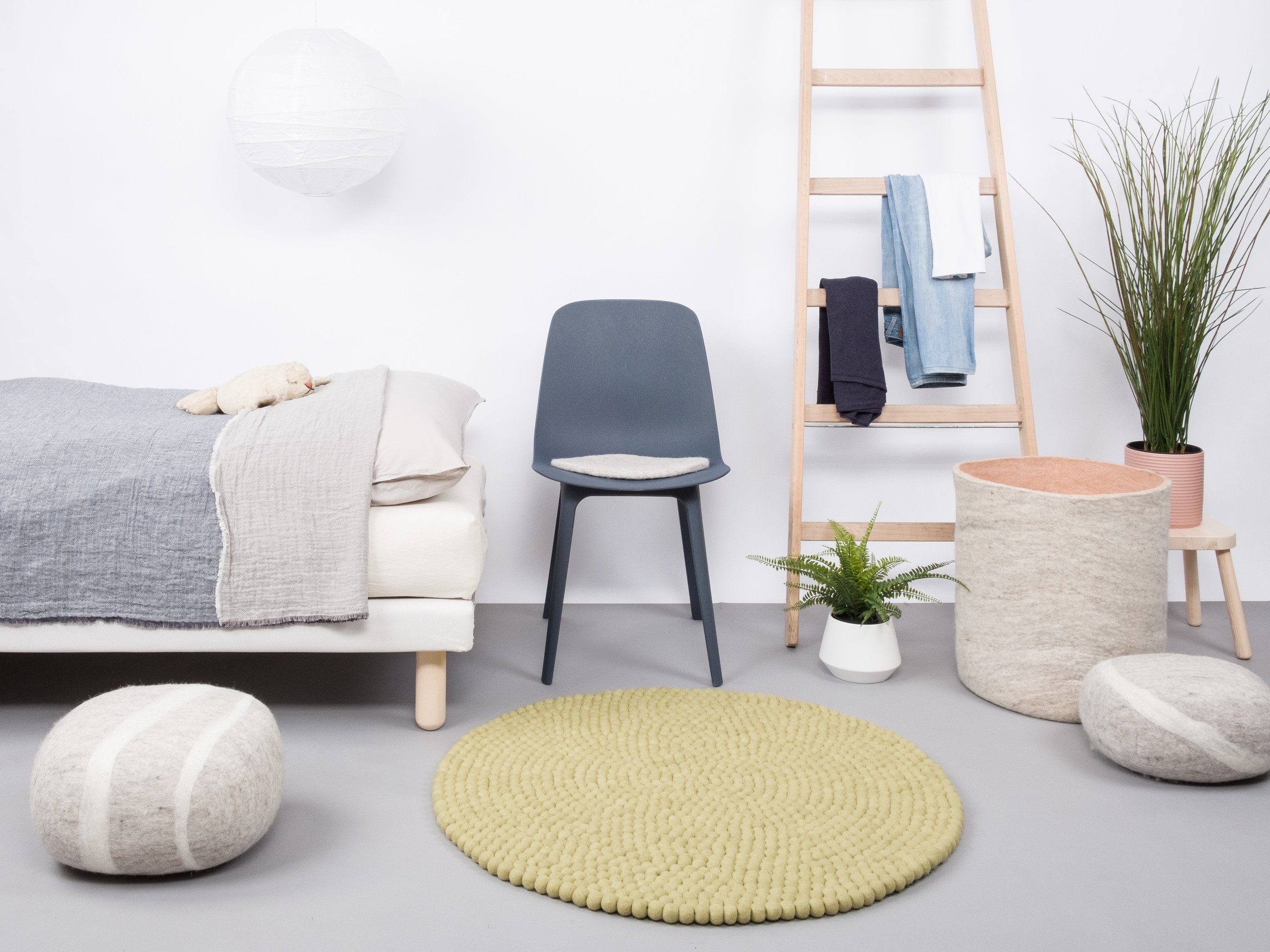 myfelt Pitt Filzkugelteppich Hellgrün rund Ø 50 cm