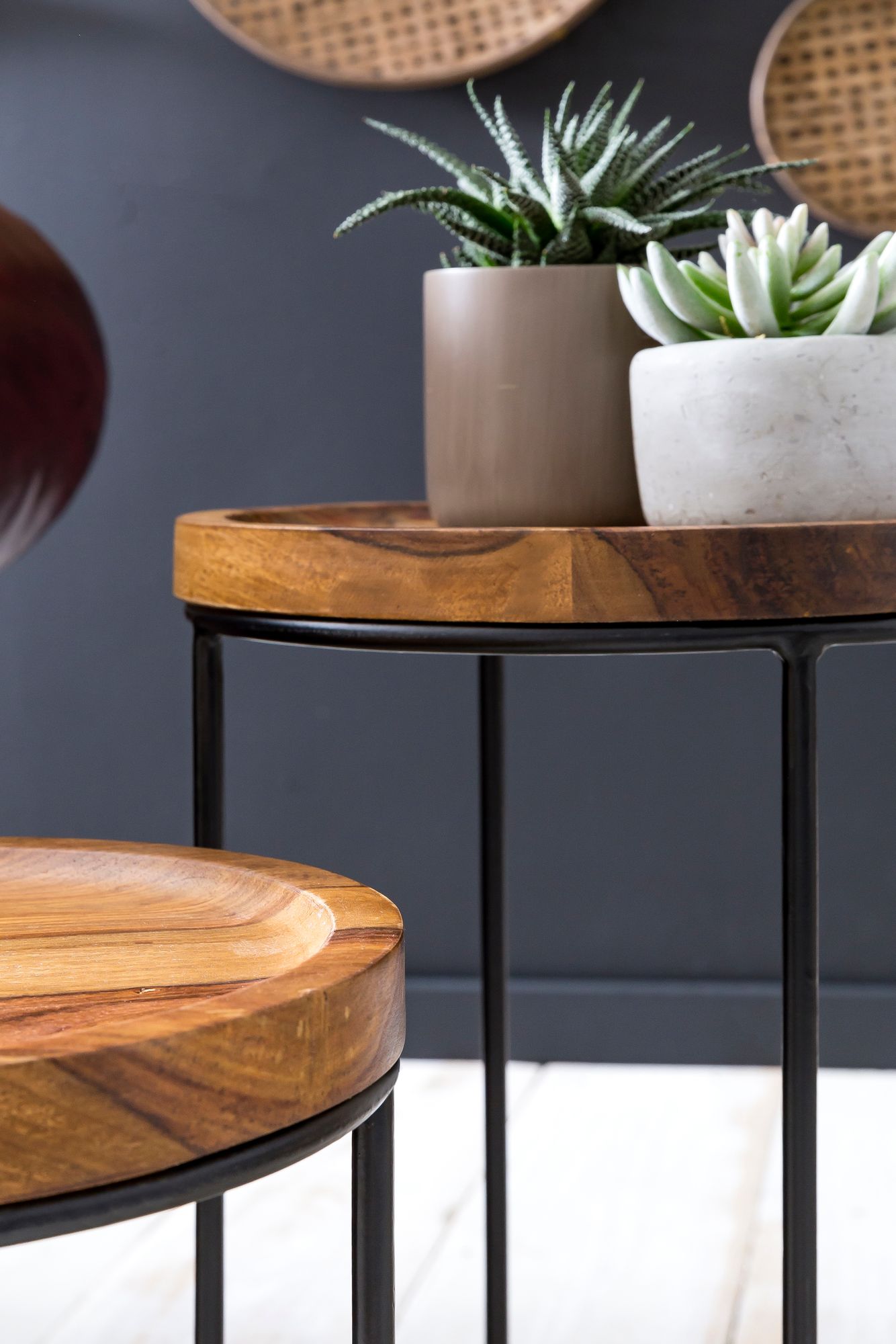 Satztisch 2er-Set Fredskov Massivholz Dunkelbraun Ø 30 cm