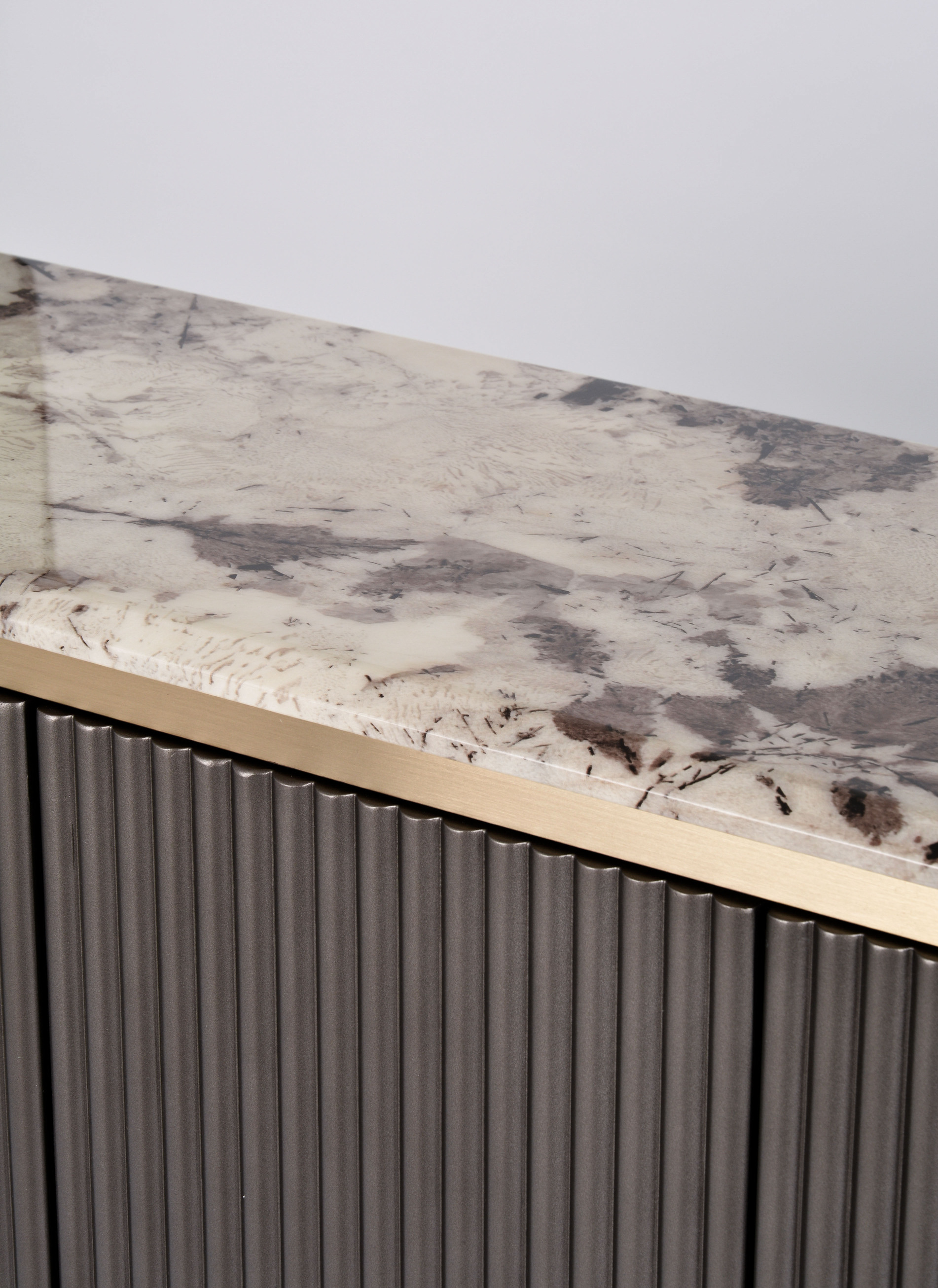Livin Hill Sideboard Stilig 158 cm Dunkelgraphit, Platte Mehrfarbig