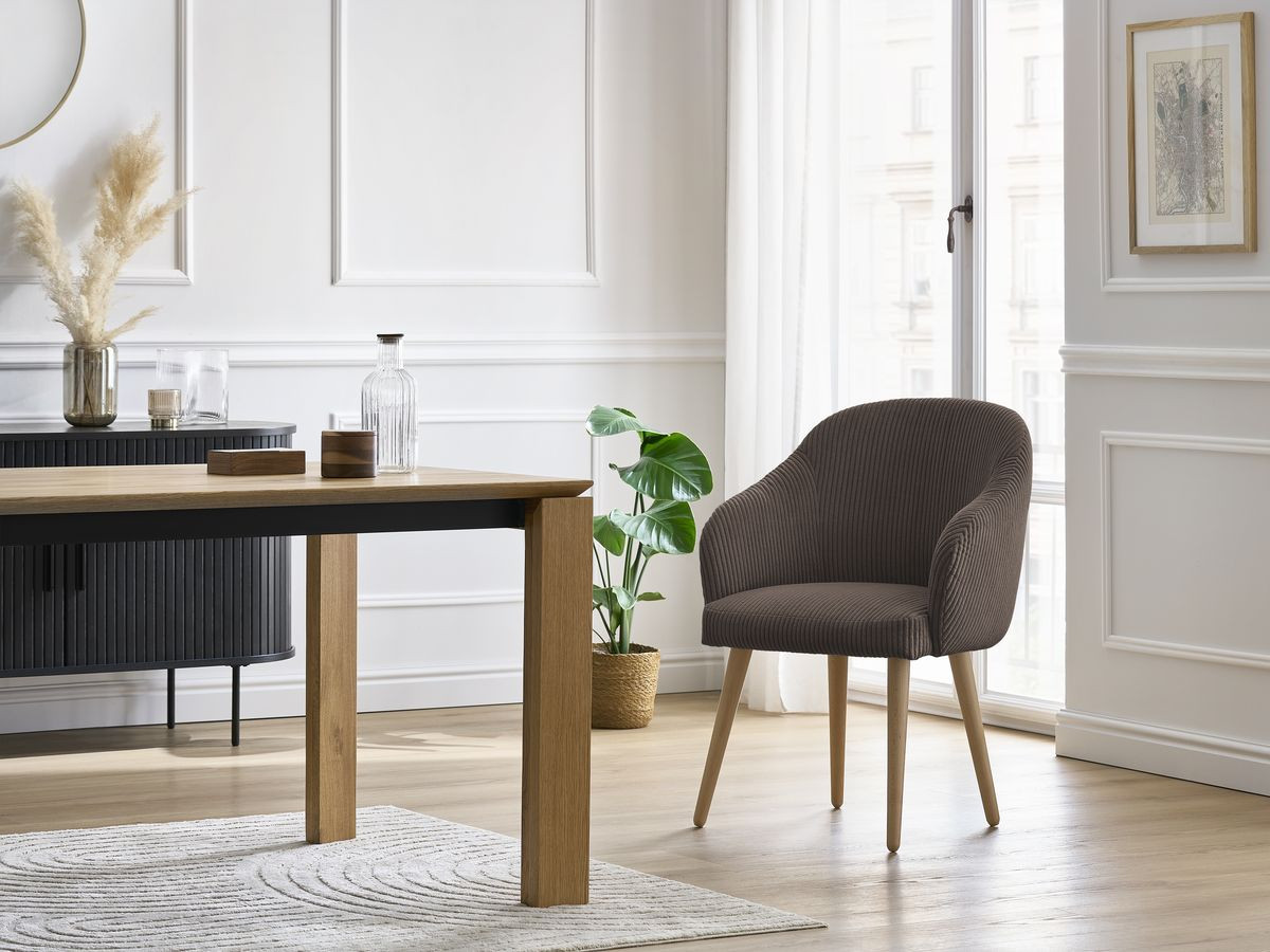 Bobochic Sophie Esszimmerstuhl mit skandinavischen Holzbeinen Cordsamt Braun