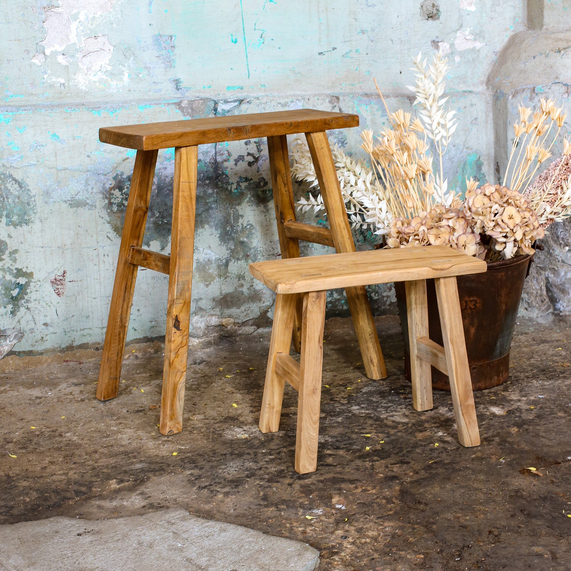 Raw Materials Java Carpenter Beistelltisch/Hocker Recyceltes Holz 16x35x30cm