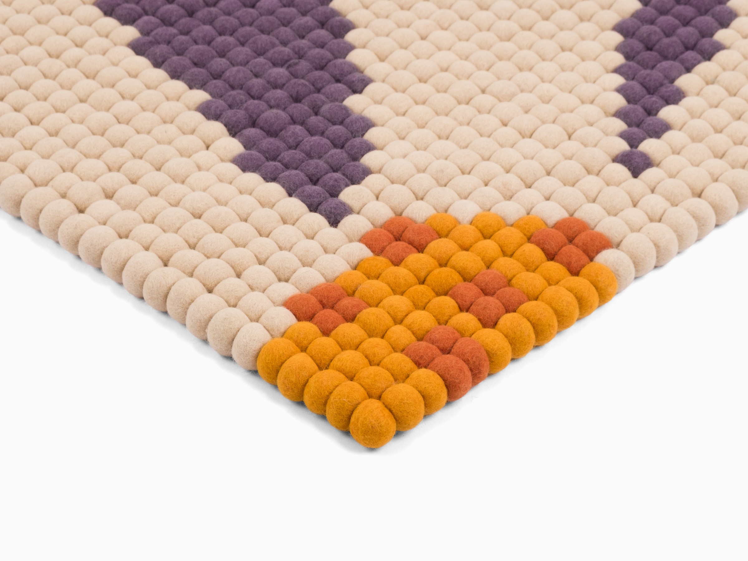 myfelt Daisy Filzkugelteppich Violett