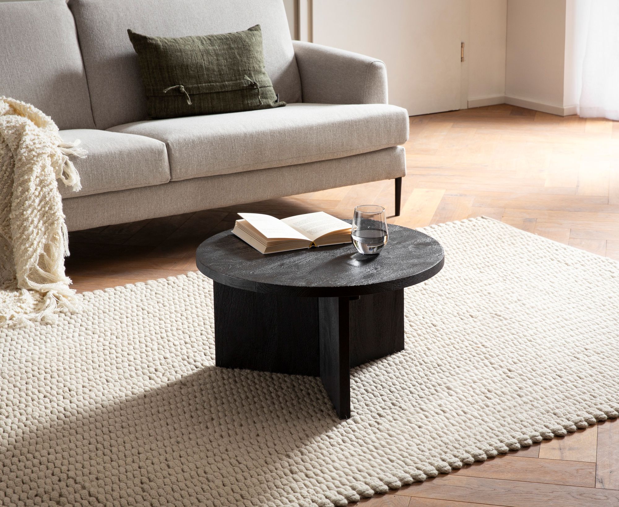 Couchtisch Asker Massivholz Schwarz Ø 60 × H 33 cm