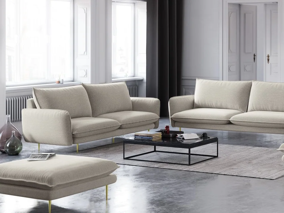 Cosmopolitan Design Sofa Vienna 2-Sitzer Strukturierter Stoff Positano Helles Beige Beine Gold