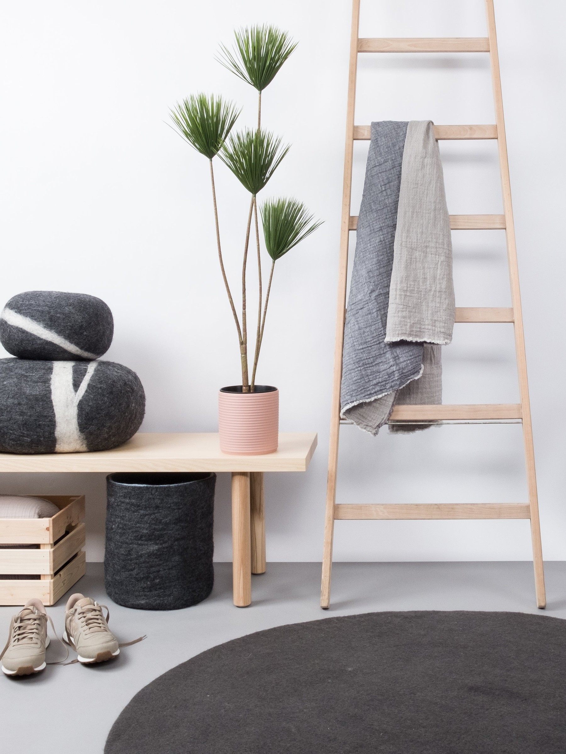 myfelt Kuno Filzteppich Anthrazit rund Ø 140 cm