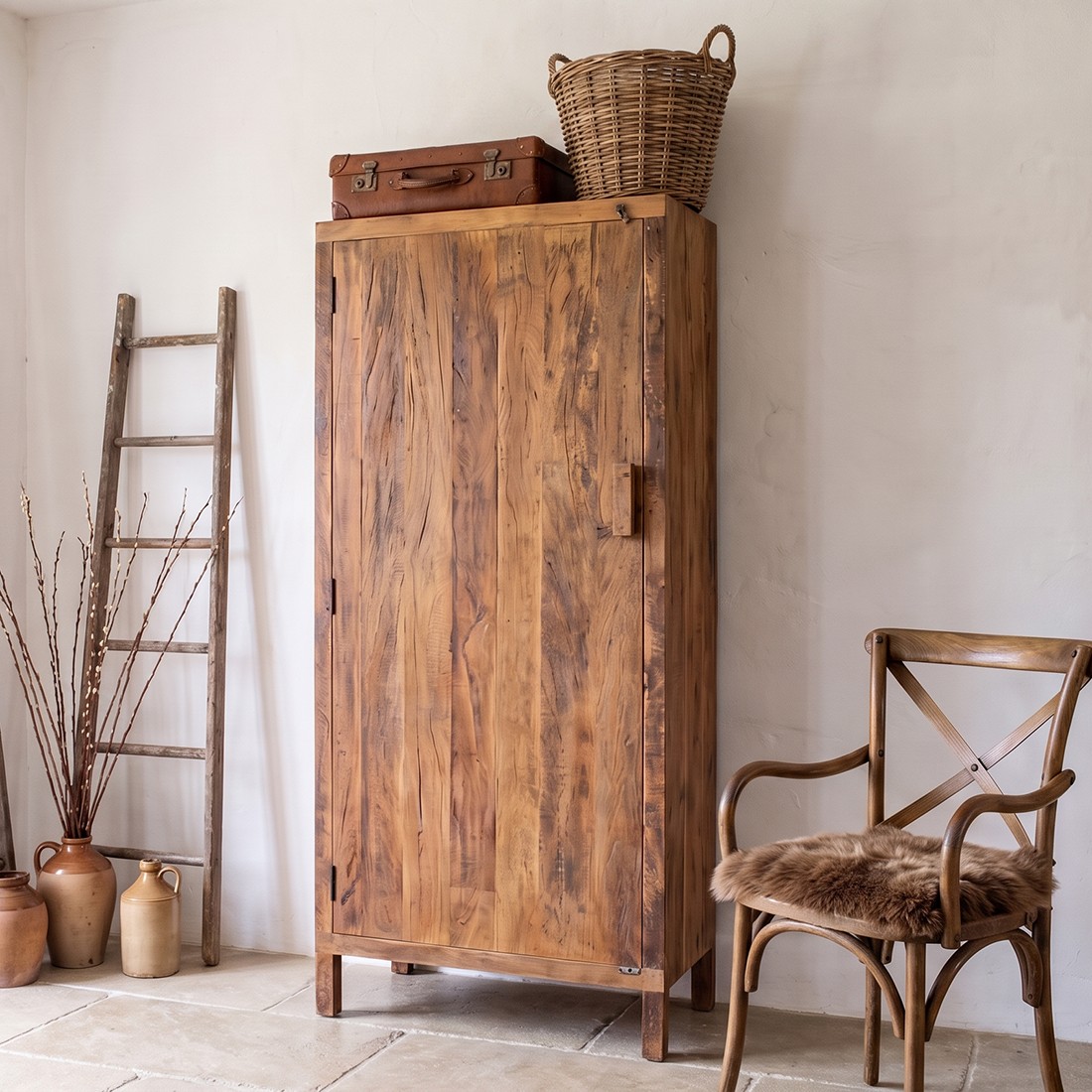 Raw Materials Schrank Teak Recyclingholz 180cm