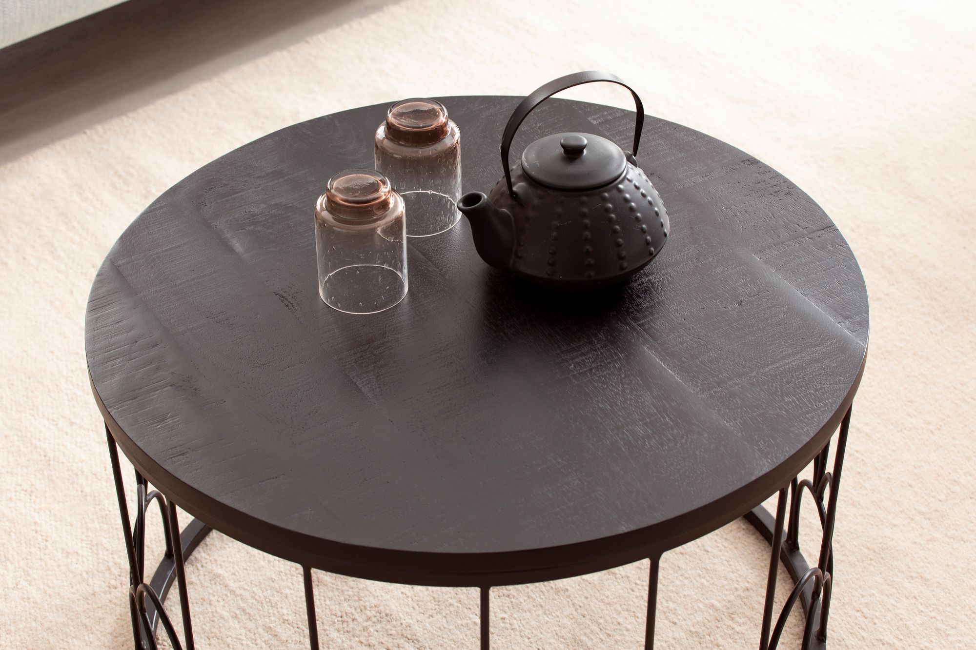 Couchtisch Asker Massivholz Schwarz Ø 60 × H 36 cm