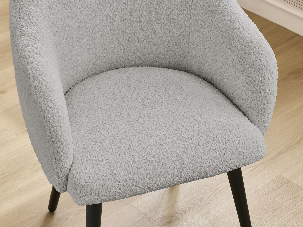 Bobochic Sophie Esszimmerstuhl 4er-Set mit skandinavischen Beinen, schwarz Bouclé-Stoff Hellgrau