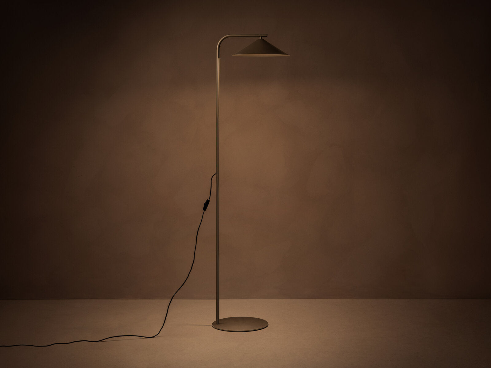 Micadoni Nocte Stehlampe Braun