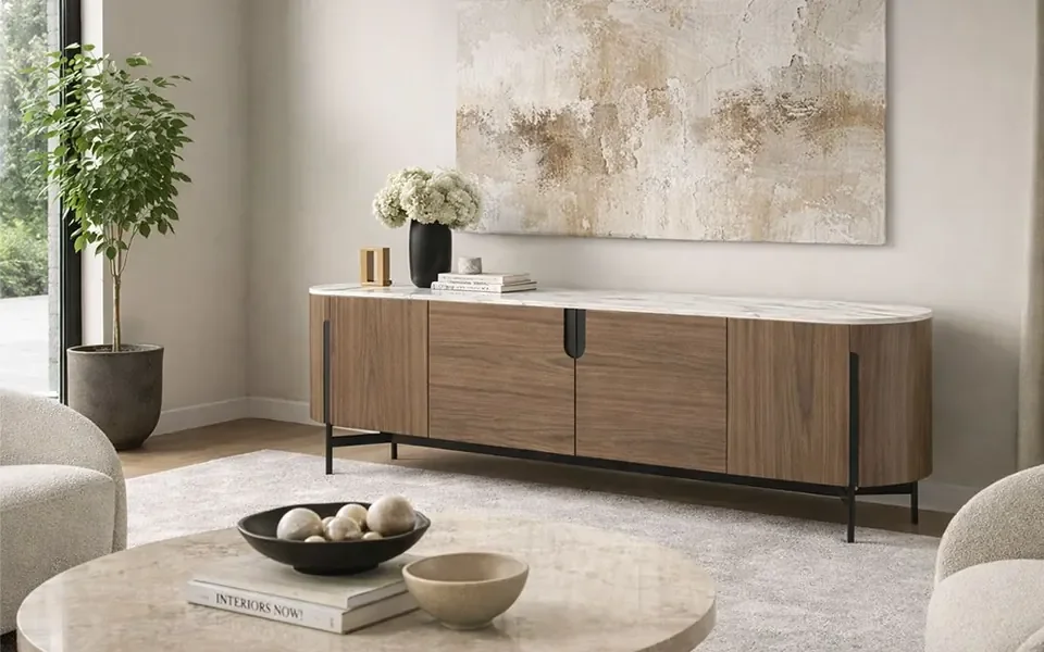 Livin Hill Sideboard mit Holzfronten im hellen Wohnraum