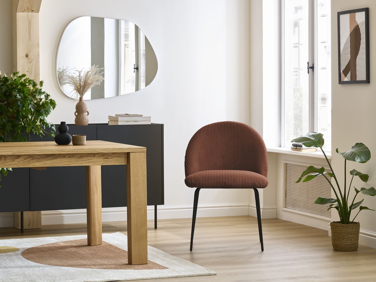 Bobochic Lalie Esszimmerstuhl mit Metallbeinen, schwarz Cordsamt Orange
