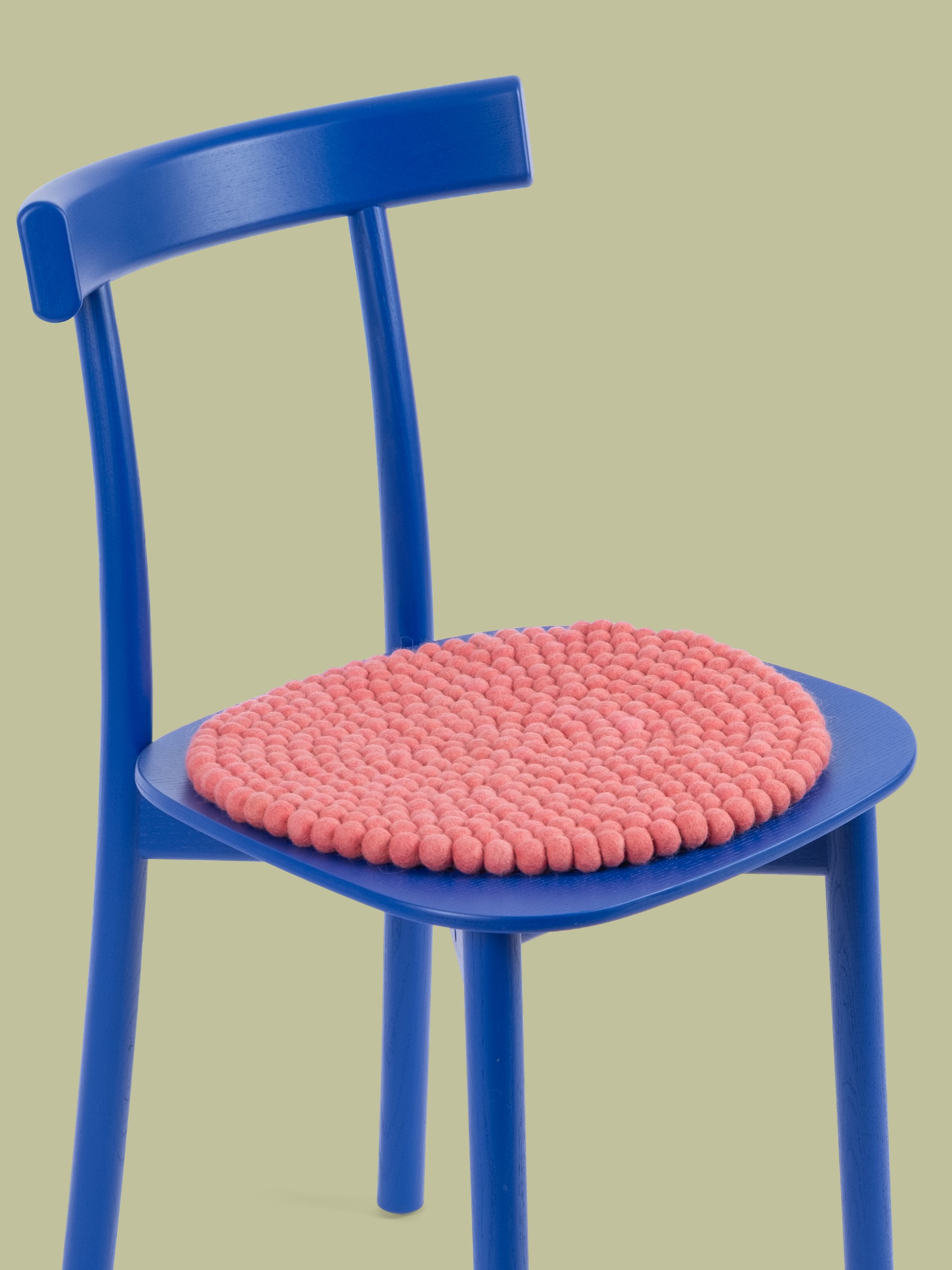 myfelt Vera Filzkugel-Sitzauflage Korallenrosa Ø 36 cm