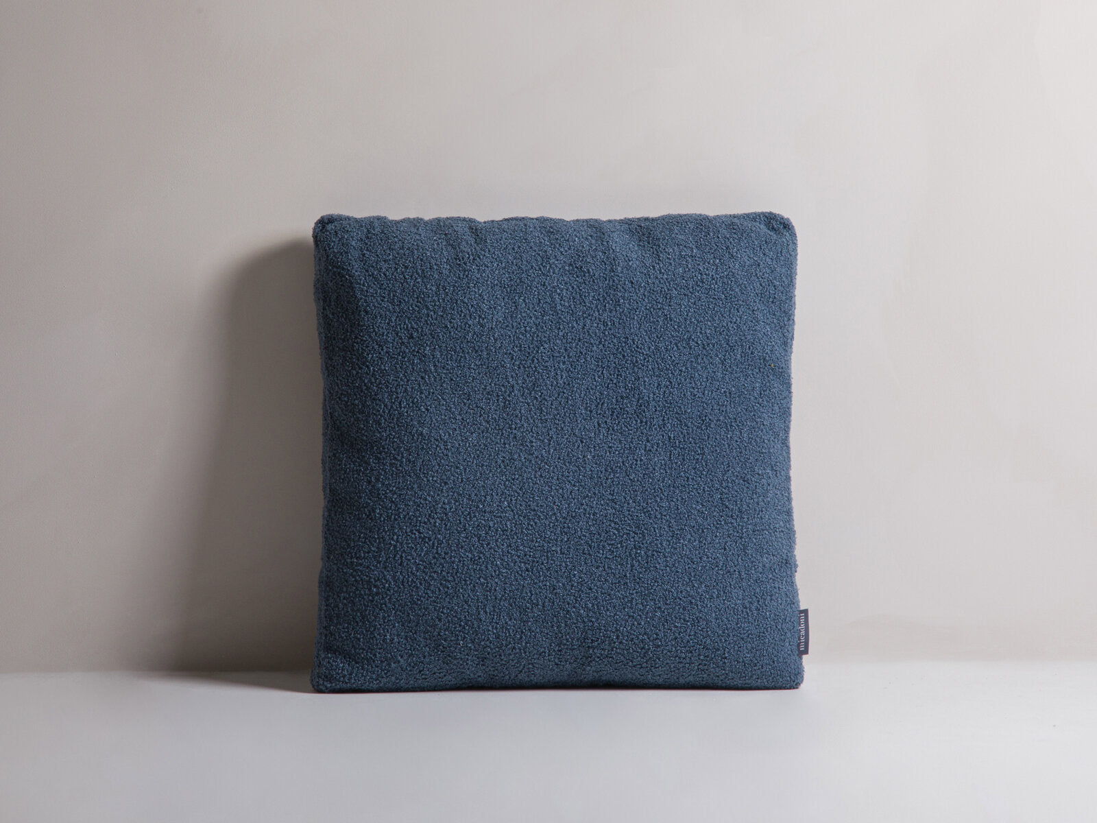 Micadoni Kissen Mono Boucle Blau