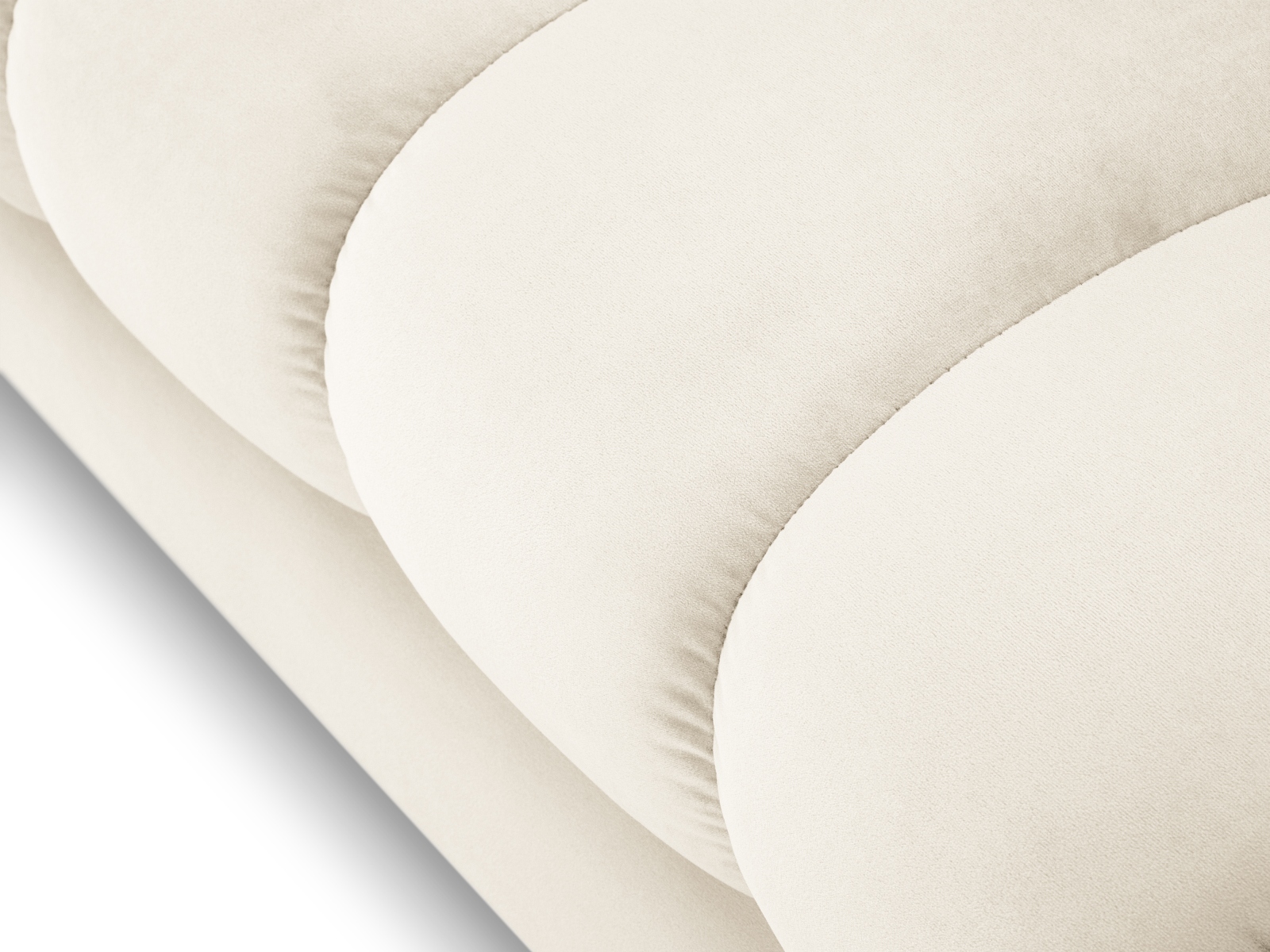 Cosmopolitan Design Chaiselongue Bali Samt Bluvel Helles Beige Links Beine Schwarzes Metall