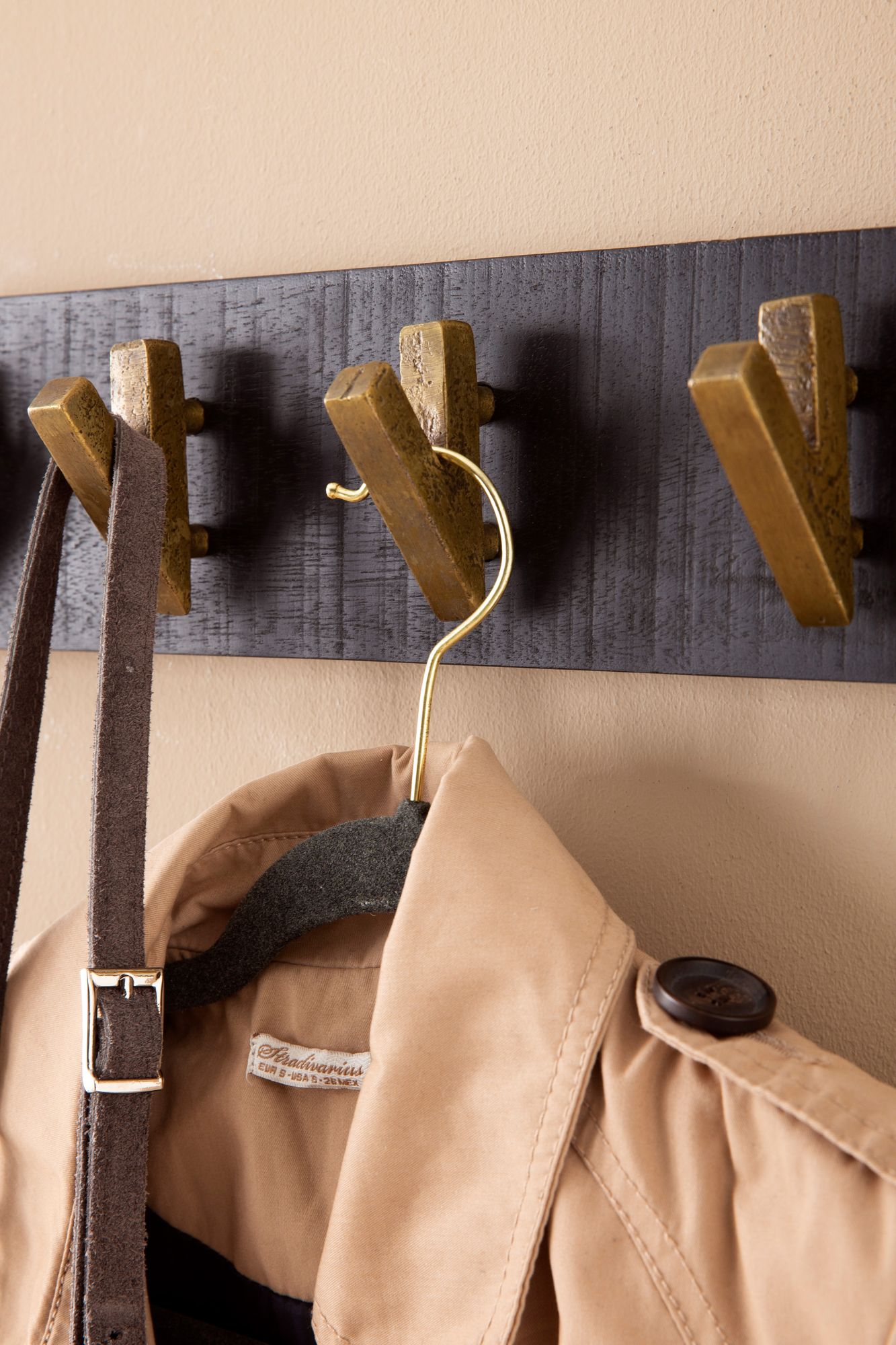 Wandgarderobe Bovagen Mango Massivholz Schwarz 60 × 8 × 10 cm