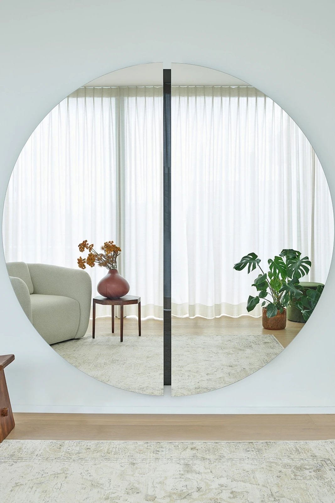 Luna Black Round L – weitere Ansicht