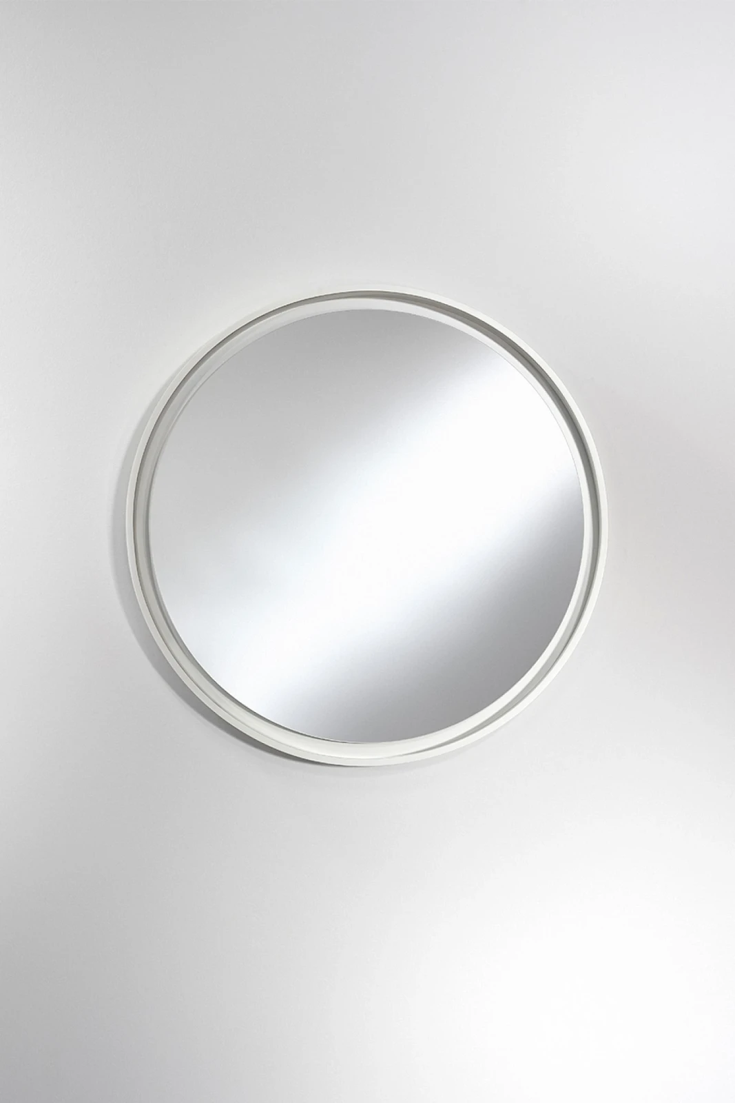 Radius L White
